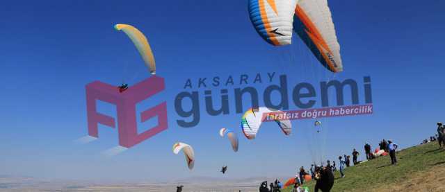 Aksaray'da Yamaç Paraşütü Pilotları Yetişiyor