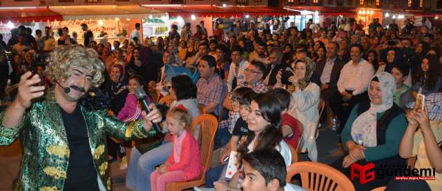 Seksenler Dizi Oyuncuları Ramazan Sokağında 